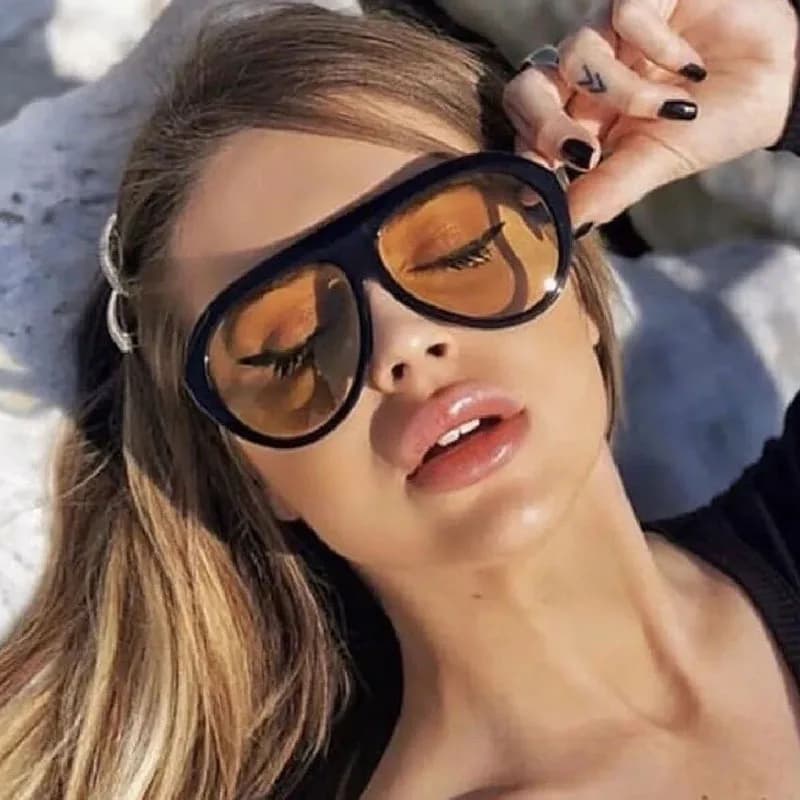2025 Nuovi occhiali alla moda Occhiali Big Face Occhiali da sole da donna Protezione solare da donna Protezione UV Parasole Design concavo