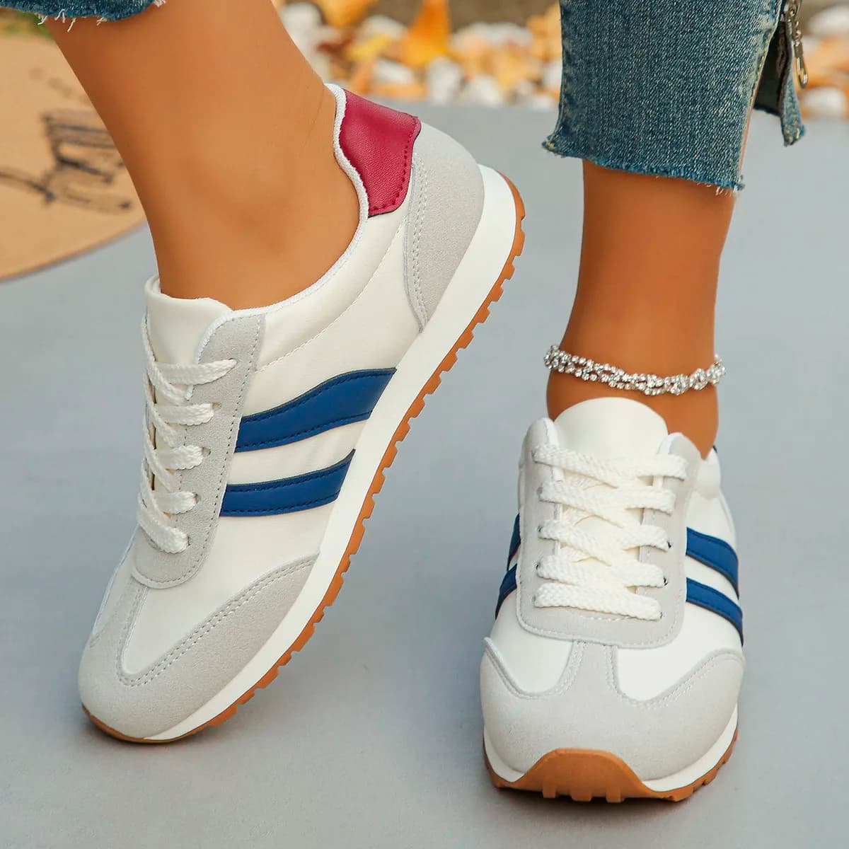 Scarpe sportive traspiranti leggere casual da donna 2025 Primavera Autunno Nuove scarpe da ginnastica da corsa All-match Zapatos De Mujer Tenis Jeans