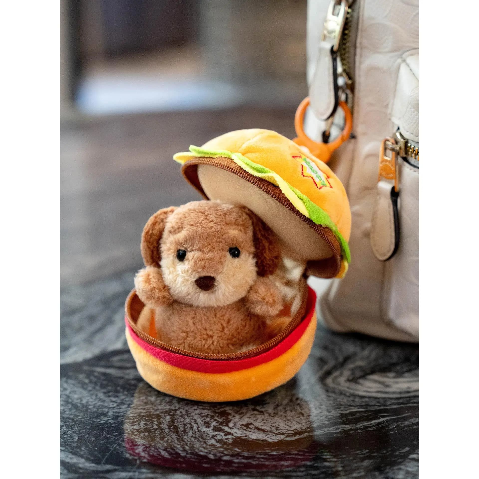 Portachiavi con Ciondolo a Forma di Cane Nascosto nel Hamburger, Decorazione per Zaino Scolastico, Giocattolo di Peluche per Bambini dai 3 Anni in Su