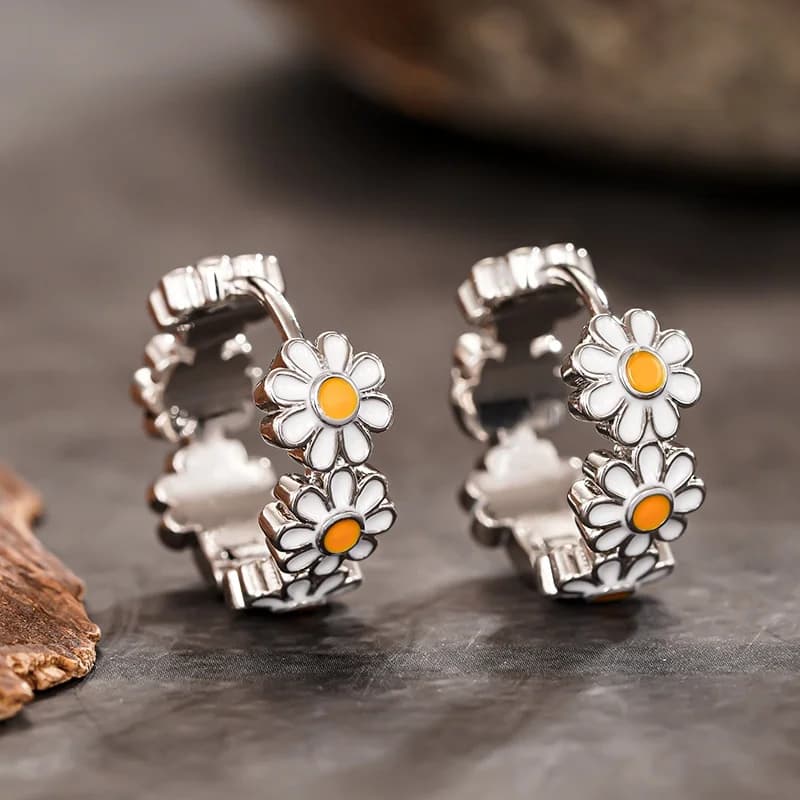 CAOSHI Small Fresh Style Flower Shape Hoop Earrings for Women Elegant Accessories Daily Wearable Eaaarings Fashion Party Jewelry