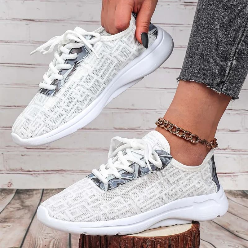 . Flexible Breath Woven Shoes Men Summer Elastic Knitted Upper Cushioned Flat Sole Anti Slip Commuter Walking Footwear
