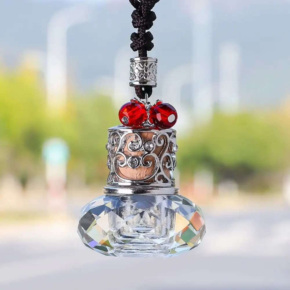 Portable Car Essential Oil Diffuser Bottle Hanging String Exquisite Empty Glass Diffuser Bottles Refillable Wood Lid