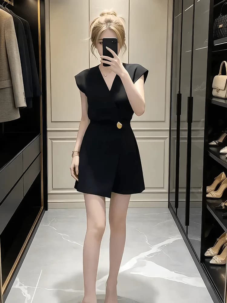 Summer Design High Waist Slimming Luxury Black V-Neck Suit Shorts Set Women's Fashionable Casual Style Polyester Fiber Shorts