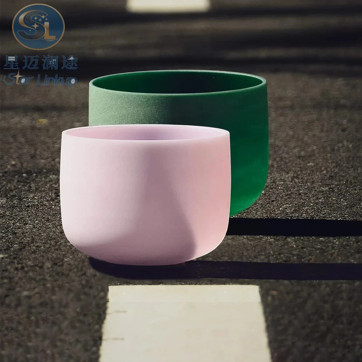 Star Linkup 2pcs Gemstone Fusion Crystal Singing Bowl 8"E 10"F Rose and Emerald Quartz Sound Bowl with Rubber Ring and Mallet