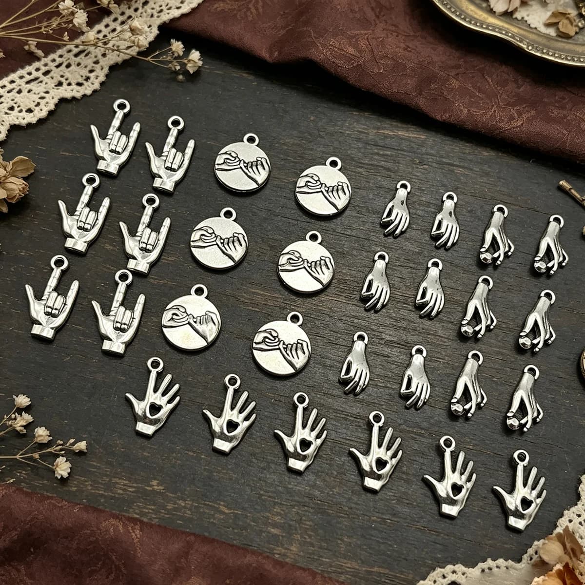 30-piece set of trendy and unique handmade accessories, small accessories in the shape of hands, suitable for DIY bracelets, necklaces, earrings, and pendants, basic DIY materials for personalized and unique jewelry