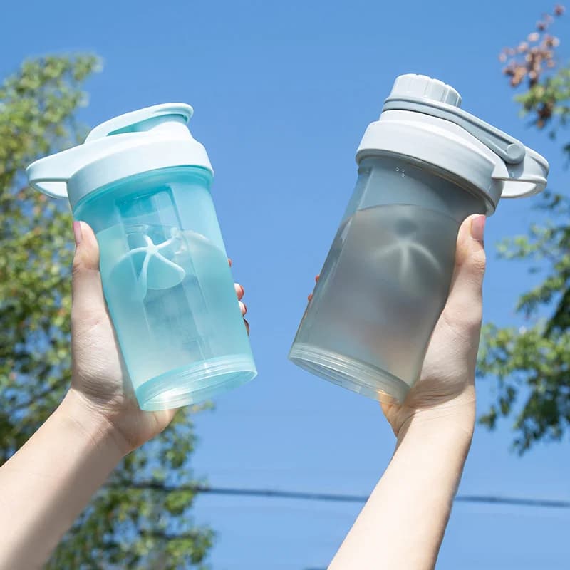 Shake Cup Sports Fitness Water Bottle Cup for Drinking High Capacity Creative Plastic Protein Whey Milkshake Mixing Cup
