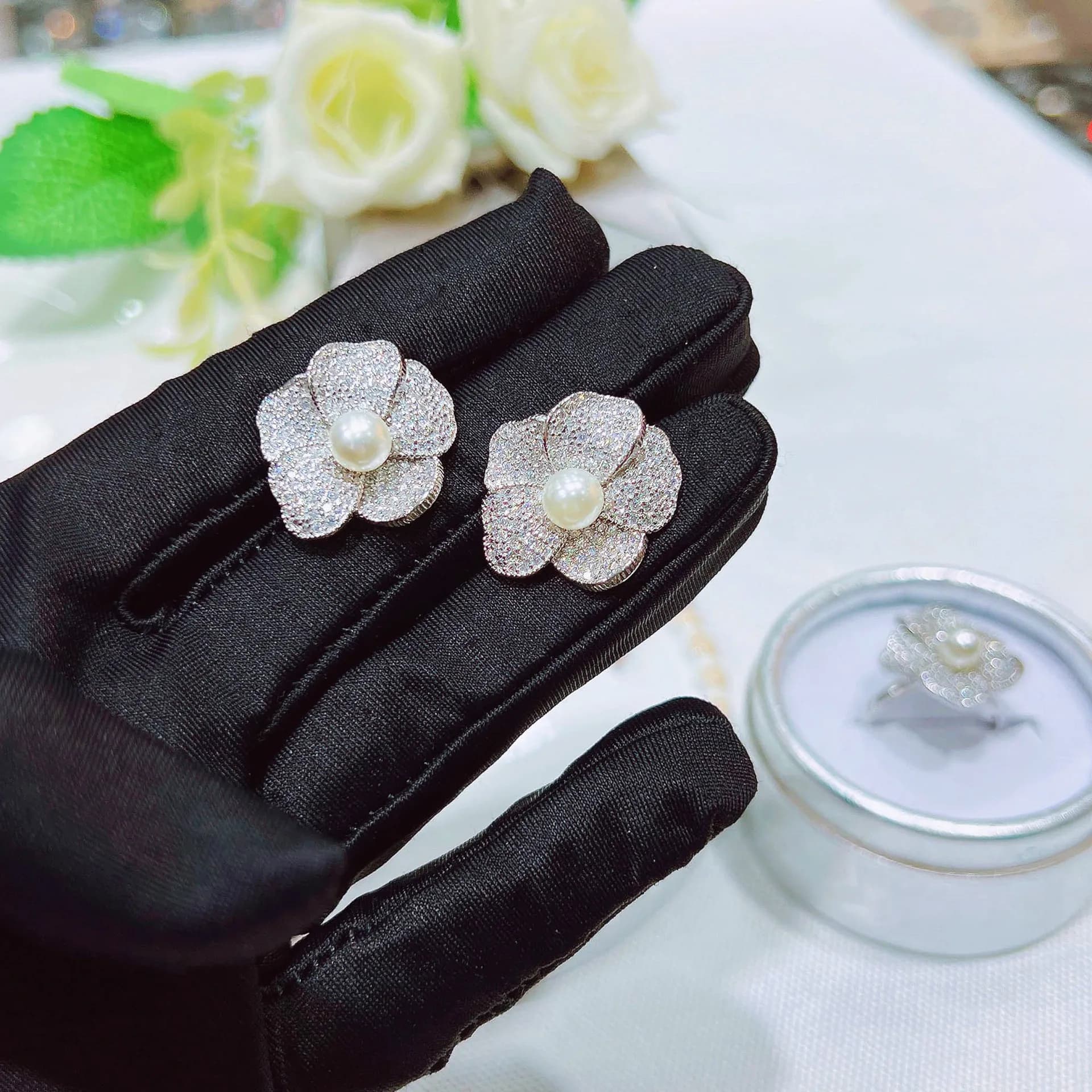 S925 Sterling Silver Jewelry Set Full Diamond Pearl Decor Premium Flower Ring Stud Earrings Bracelet Necklace for Women Girls