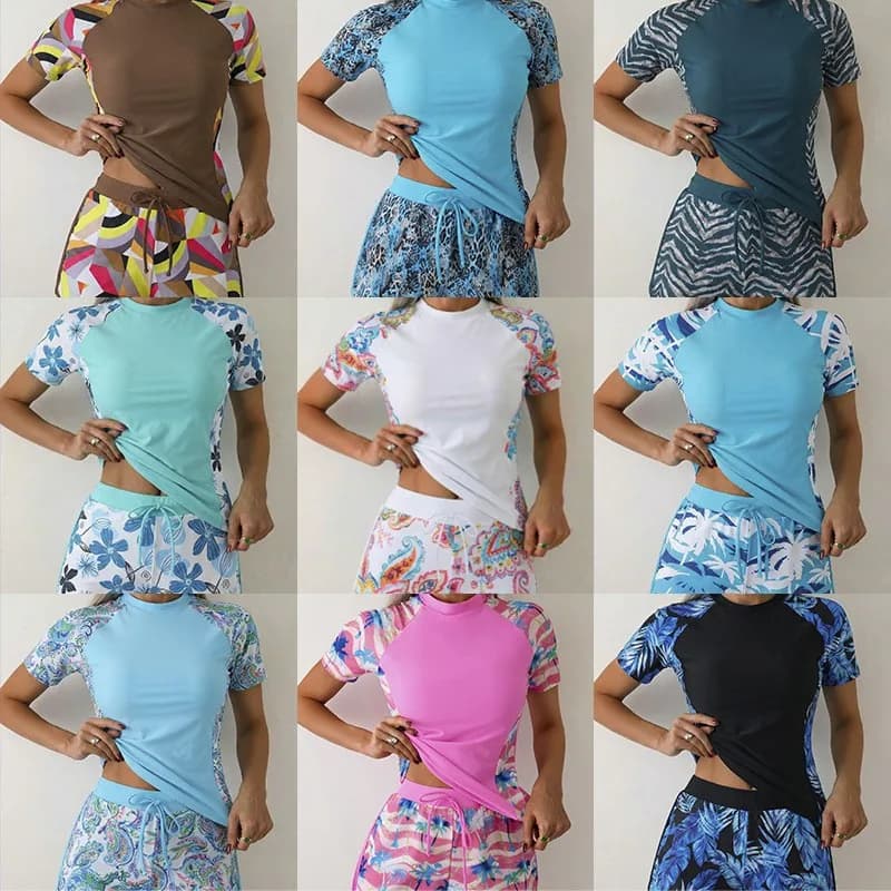 Tankini da donna con pantaloncini, top corto a stampa floreale, costume da bagno due pezzi, pantaloncini a vita alta, top da bagno floreale blu, modello modesto