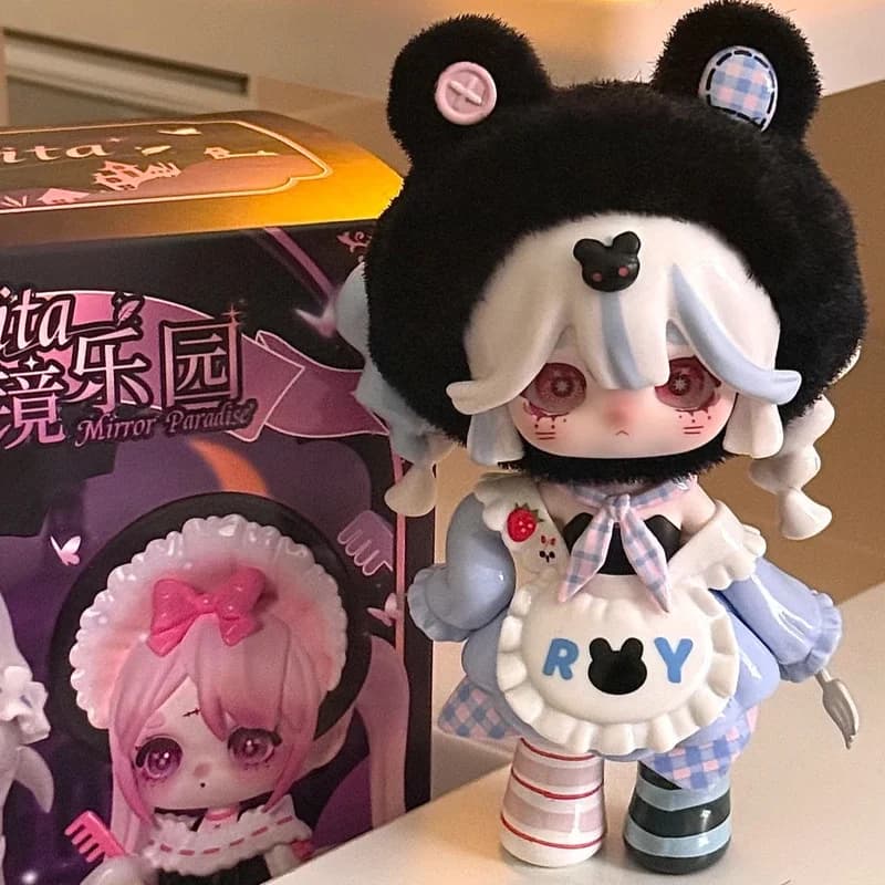 Ninita Magic Mirror Paradise Series Blind Box Desktop Trendy Ornament Figura di bambola di prima generazione Giocattoli di compleanno da collezione