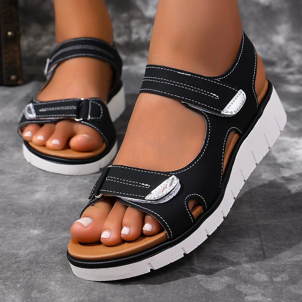 2026 New Outdoor Casual Anti-Slip Wedge Sandals Summer Women's Large Size Fashionable Velcro Design Versatile Roman Sandals