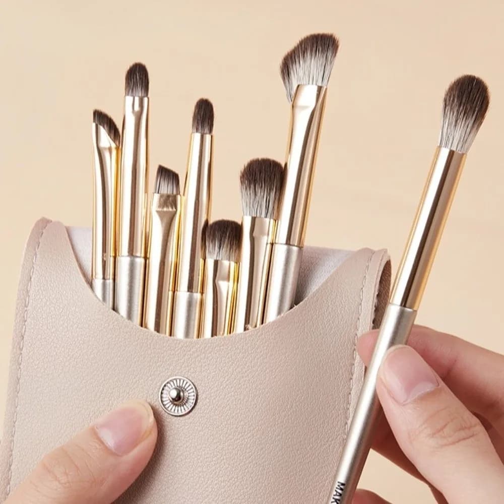 8Pcs Make Up Tool Eye Shadow Brush Set Cosmetics Face Bronzer Makeup Brushes Kit Beauty Contour Eyebrow Brush Women