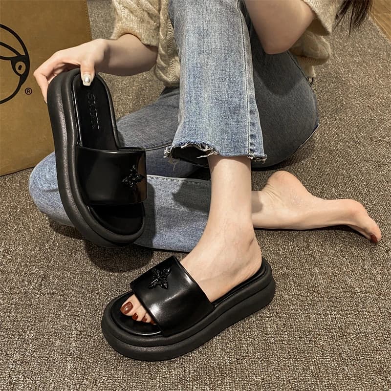 Platform Slippers for Summer for Women 2025 Luxury Genuine Leather Thick Sole Sandals Fashionable Comfortable Flat Women's Shoes