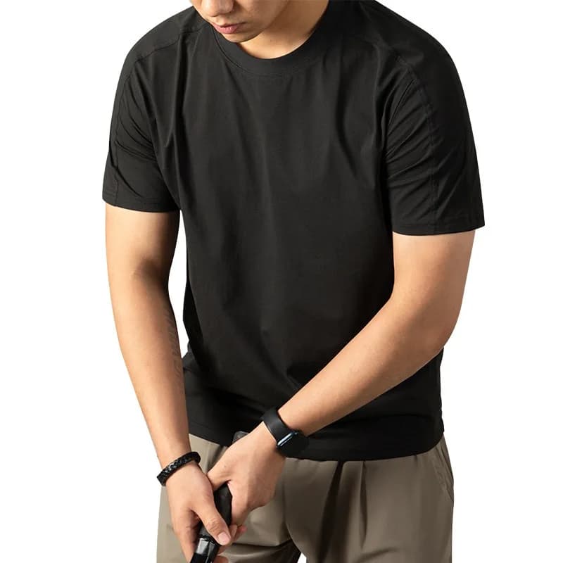T-shirt da uomo a maniche corte in seta ghiaccio leggera ad asciugatura rapida, top sportivo traspirante per sport estivi all'aperto