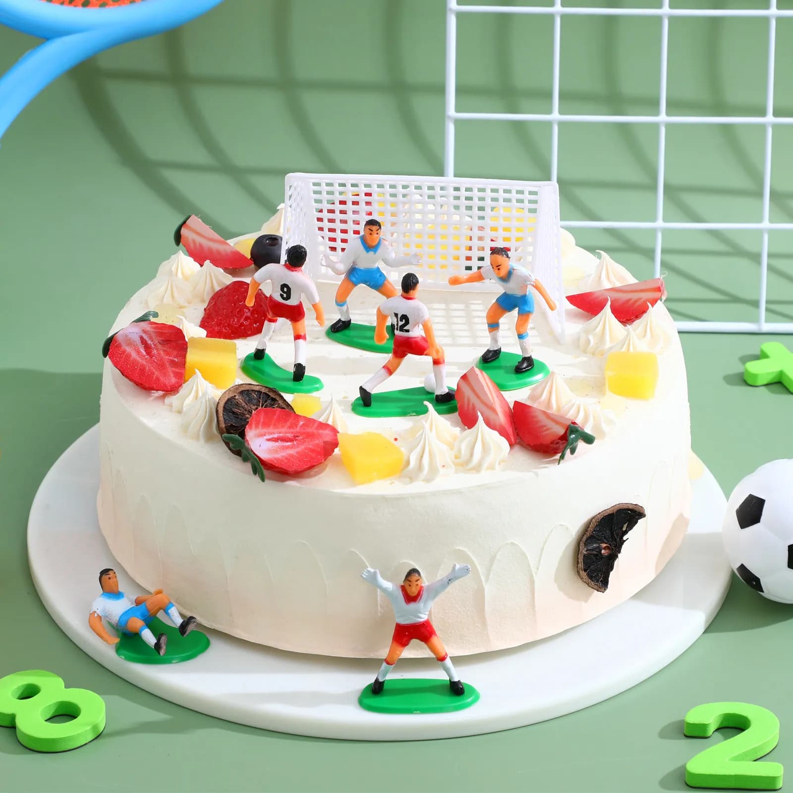 Set di 8 Decorazioni per Torta a Tema Calcio Include 6 Giocatori e 2 Porte per Feste di Compleanno