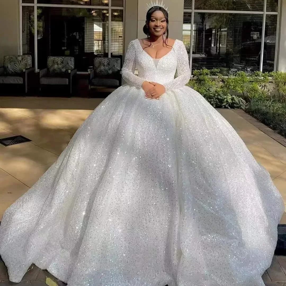 Lussuoso abito da sposa da donna africano in pizzo scintillante a trapezio Abito da ballo da sposa sexy con scollo tondo senza schienale taglie forti personalizzato