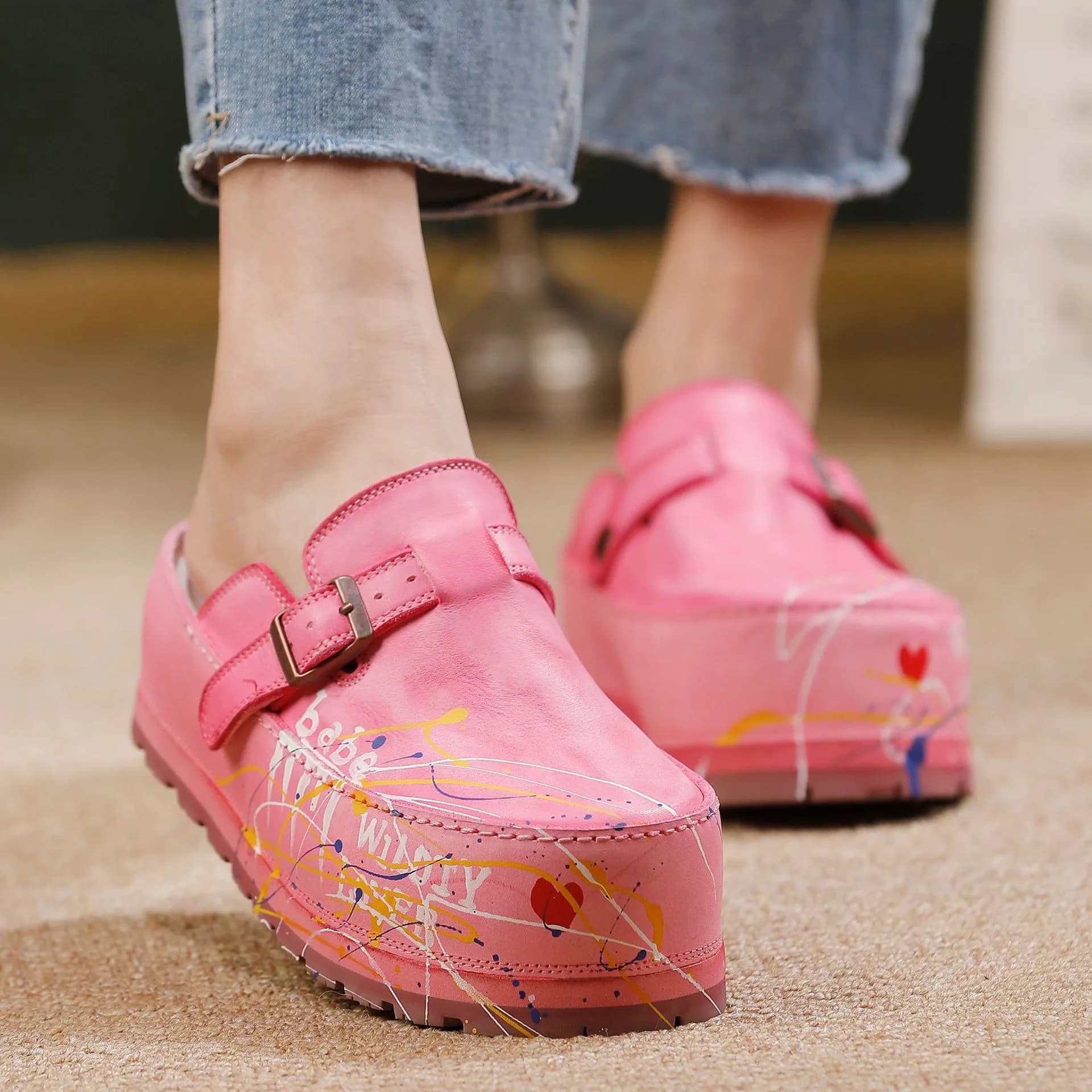Ciabatte Birkuir da donna rosa a punta chiusa con tacco spesso 4 cm, ciabatte con fibbia e plateau piatto, disegnate a mano, in vera pelle, con tacco alto