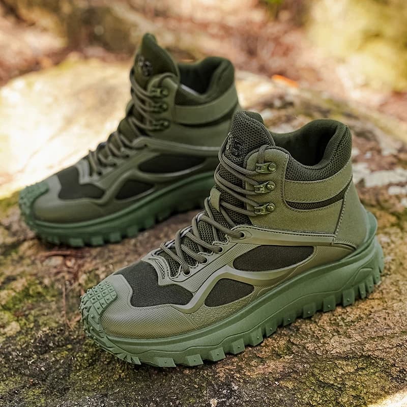 2026 winter Men high-top boots, comfortable lining, thick and durable soles, suitable for outdoor sports, rock climbing, hiking