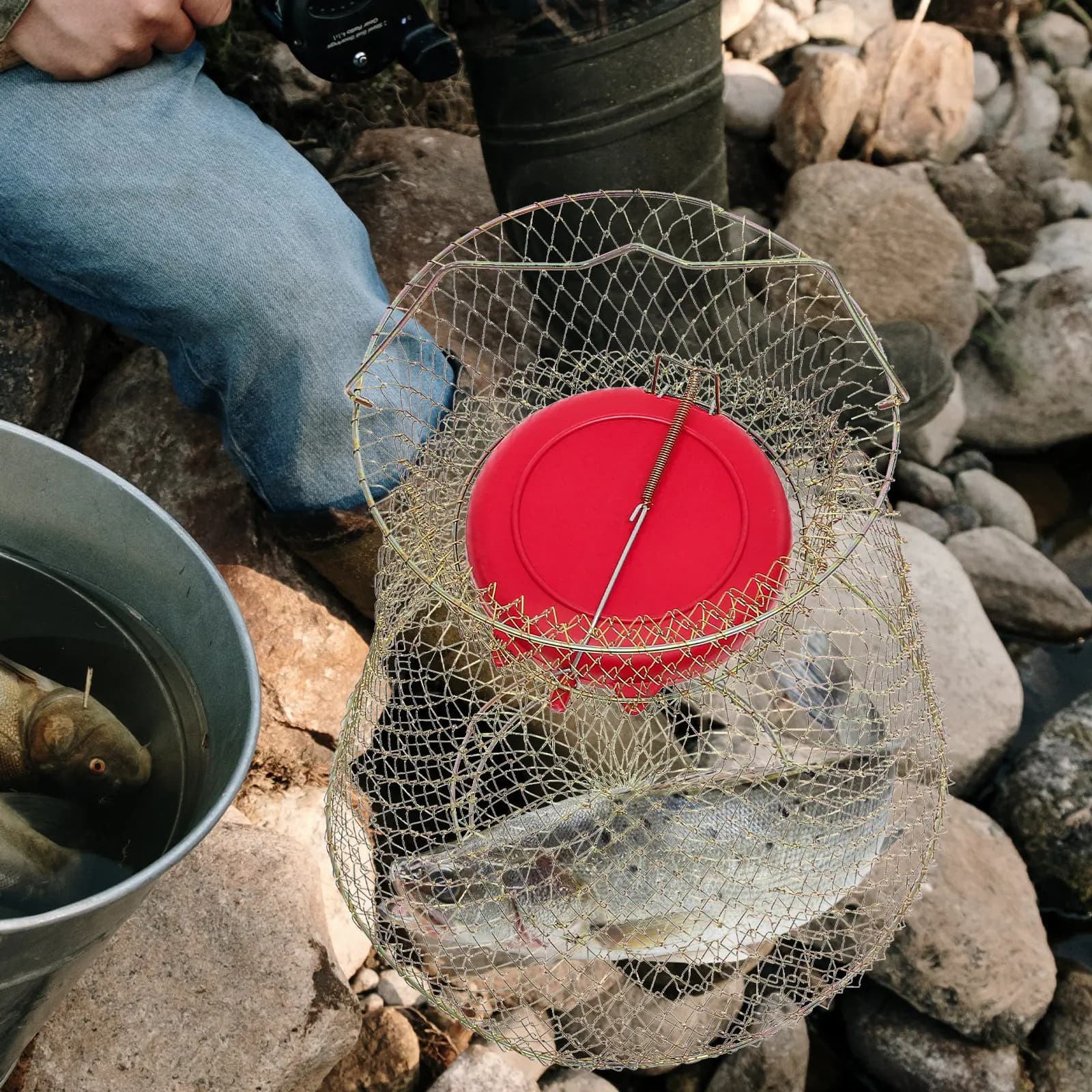 Cesto da Pesca in Ferro Resistente all'Usura con Parte Superiore Galleggiante per Mantenere i Pesci Vivi, Rete Portatile Leggera per Proteggere i Pesci