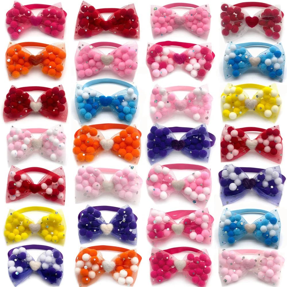 30/50pcs Pet Dog papillon san valentino Style Love Heart Hairball collari Pet Puppy Small Dog Grooming prodotto accessori per animali domestici