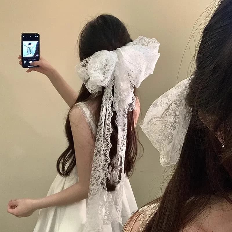 Fermaglio per Capelli in Pizzo Francese - Fiocco Etereo Oversize con Nastri per Donna, Elegante Accessorio per Capelli Posteriori e Lussuosa Spilla per Capelli