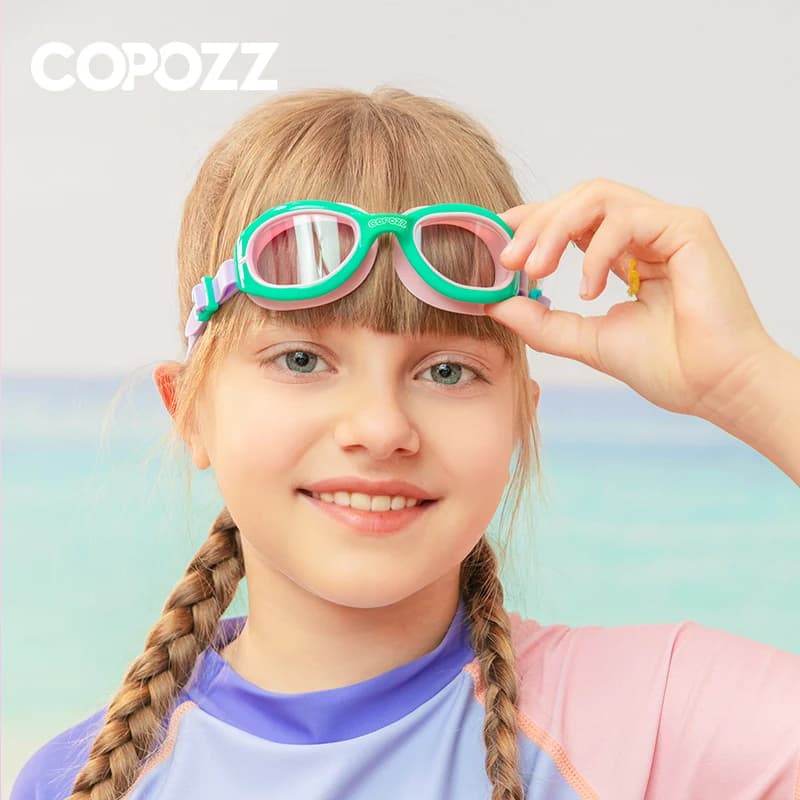 COPOZZ Occhialini da nuoto colorati per bambini Occhiali da nuoto professionali per bambini Occhiali da nuoto antiappannamento con protezione UV per ragazzi e ragazze