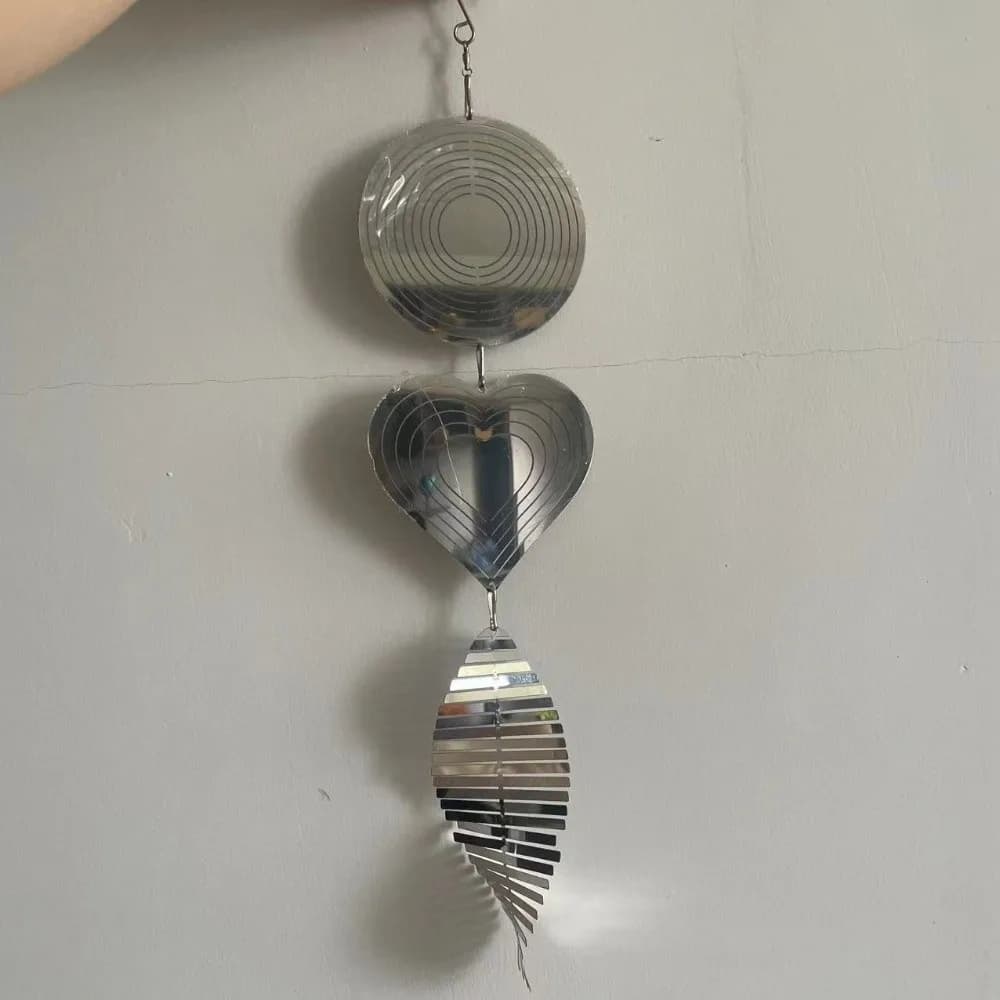 Rotatable Design Heart Wind Chime Double-Sided Reflective Surface Wind Spinner Sparkly Metal Hanging Ornament 3D Metal Heart