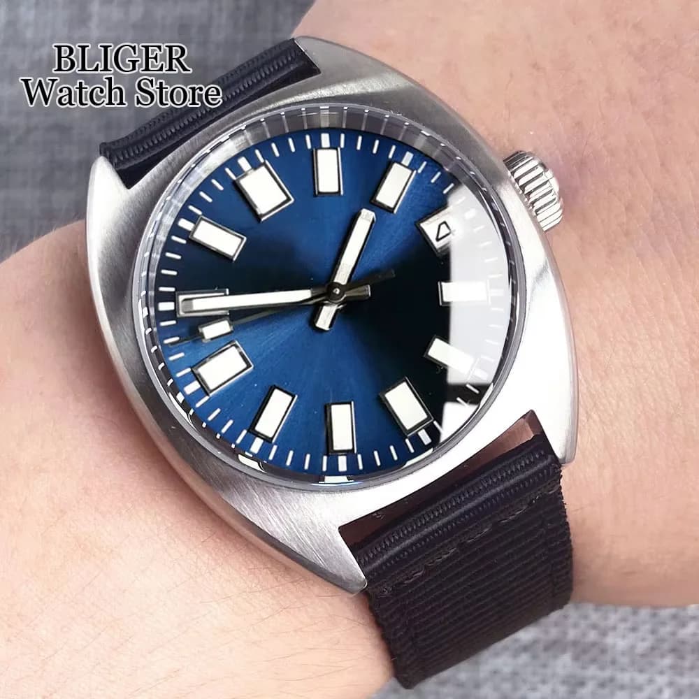 Orologio Subacqueo da Uomo 36MM Resistente all'Acqua 200M, Quadrante Blu Rosso Sunburst, Vetro Zaffiro Bombato AR, Orologi da Donna Tandorio
