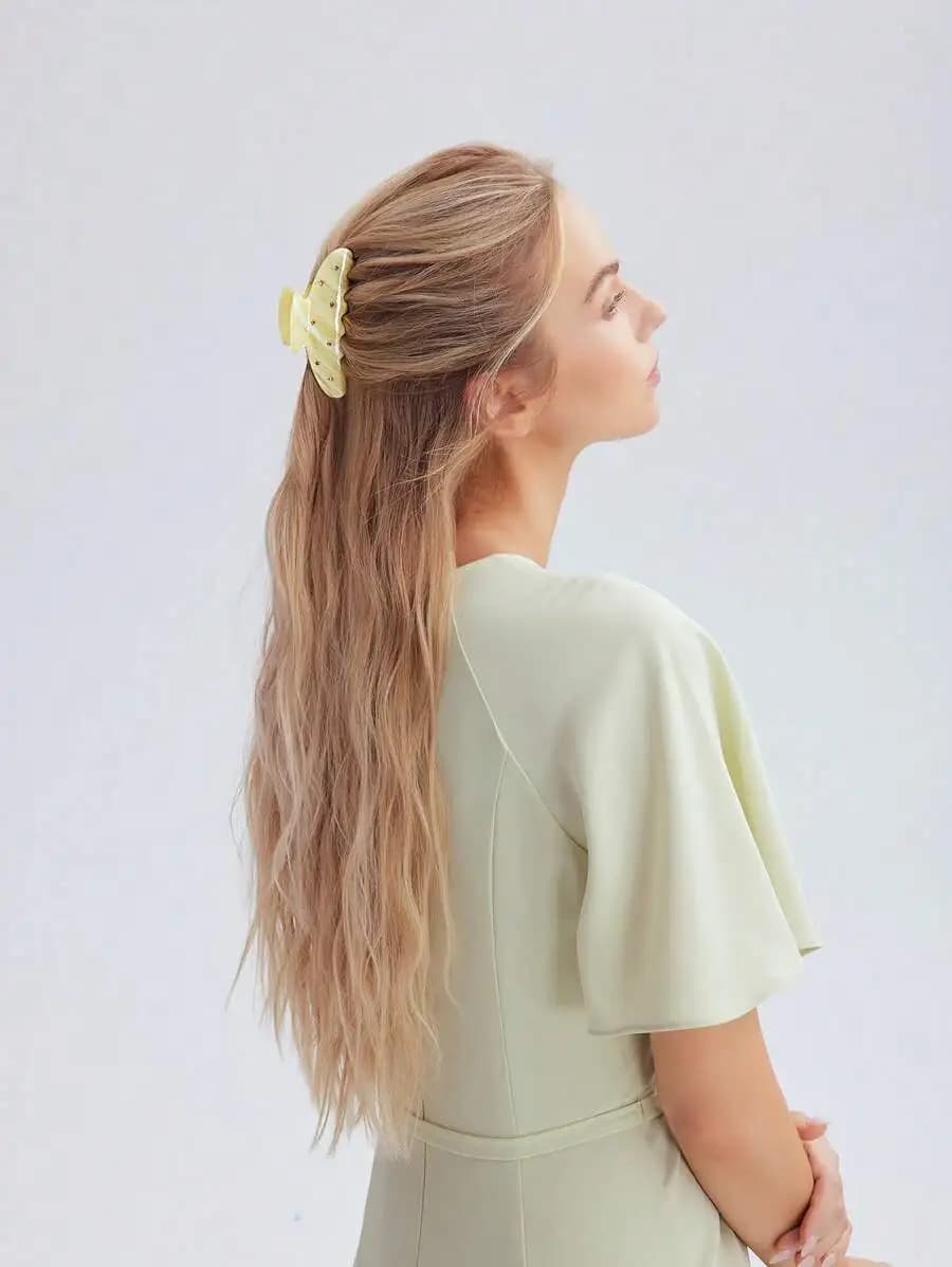 Mini fermaglio per capelli in acetato giallo con gemme intarsiate per donna