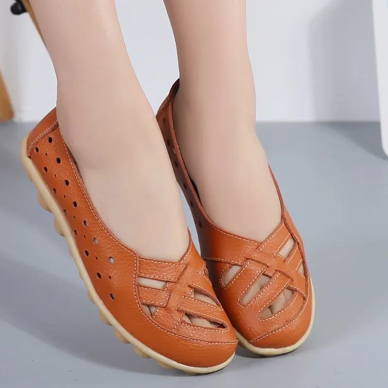 Summer Women Plus-Size Shallow Mouth Loafers Shoes Casual Shoes Lady Leather Flat Slip-On Mules Adult Hollow-Out Casual Sandals