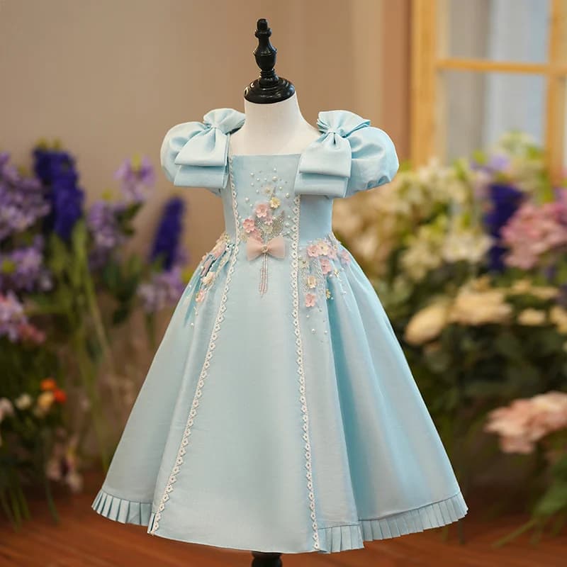 Abiti da ragazza di fiori personalizzati Maniche a sbuffo azzurre con fiocco Abito da sposa floreale 3D per bambini Abito da festa Abiti da damigella d'onore Ragazze