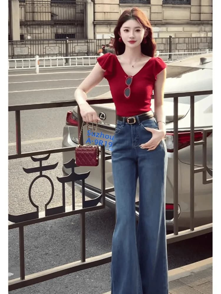 Retro Red V-Neck Short Sleeve T-Shirt Women's Summer Small Size Flared Jeans Two-Piece Set Fashionable Casual Outfit