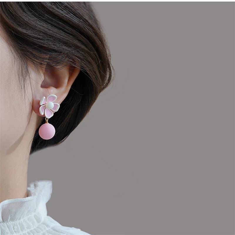 Pink White Two-Tone Five Petal Flower Dangle Earrings With Round Matte Pink Ball Pendant Cute Floral Drop Earrings Women Sweet Summer Daily Jewelry Gift
