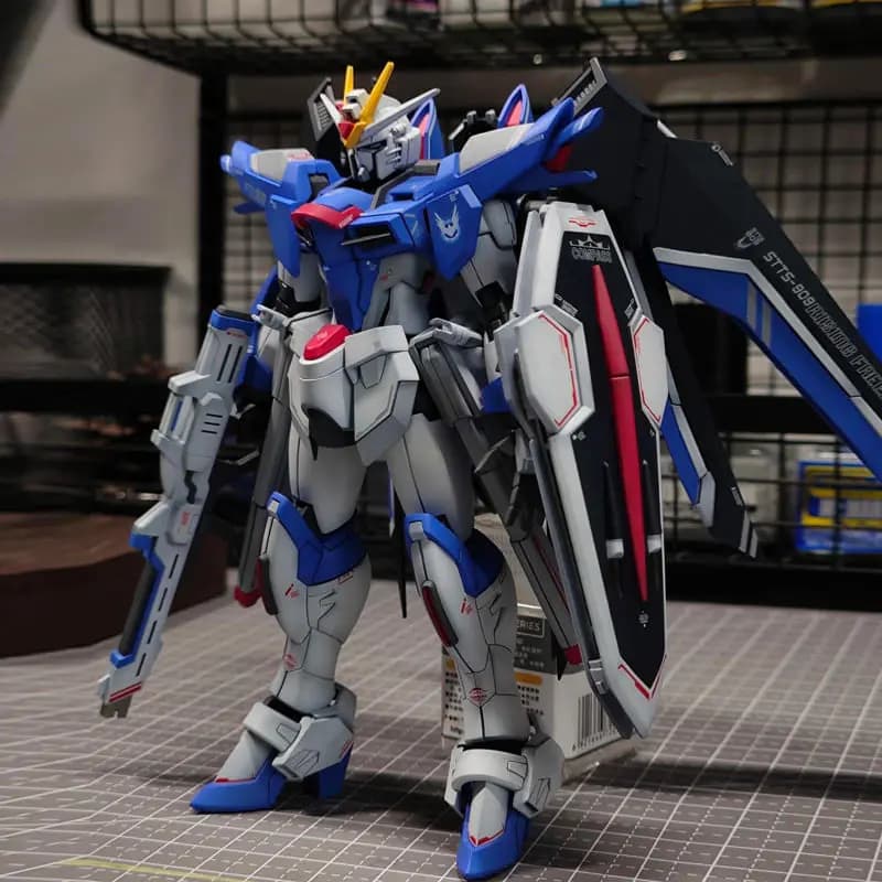 Kit Modello in Plastica Mecha Scala 1/144 HG xfs SEED Rising Freedom, Figura d'Azione Fai-da-Te, Giocattolo da Collezione, Regalo di Compleanno per Adulti