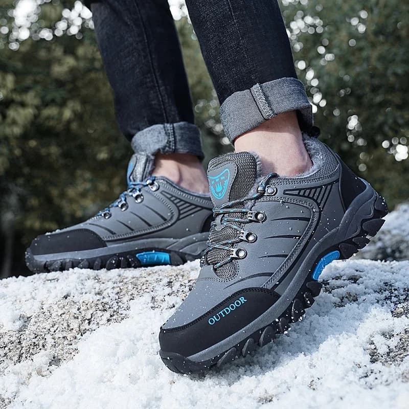 Scarponi da trekking Uomo Sneakers invernali Designer di lusso Stivali in pelle da uomo Modelli Scarpe invernali Sneakers antiscivolo Stivaletti con plateau