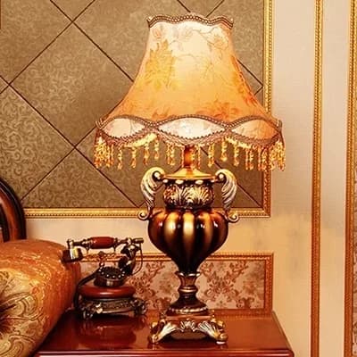 European living room table lamp, desk lamp, American retro creative luxury resin carving bedroom sofa lamp