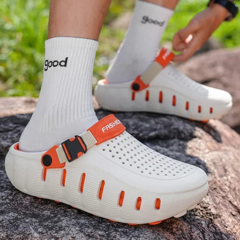 Outdoor Non Slip Beach Sports Sandals Women 2026 Summer Soft Thick Bottom Clogs Woman Comfortable Closed Toe Eva Drive Sandles