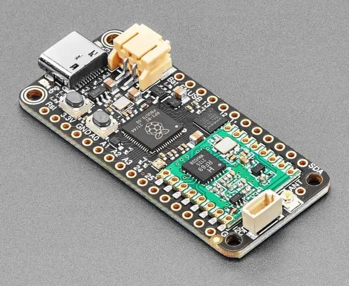 5712 Feather RP2040 RFM69 Packet Radio - 868 o 915 MHz - RadioFruit e STEMMA QT raspberry pi