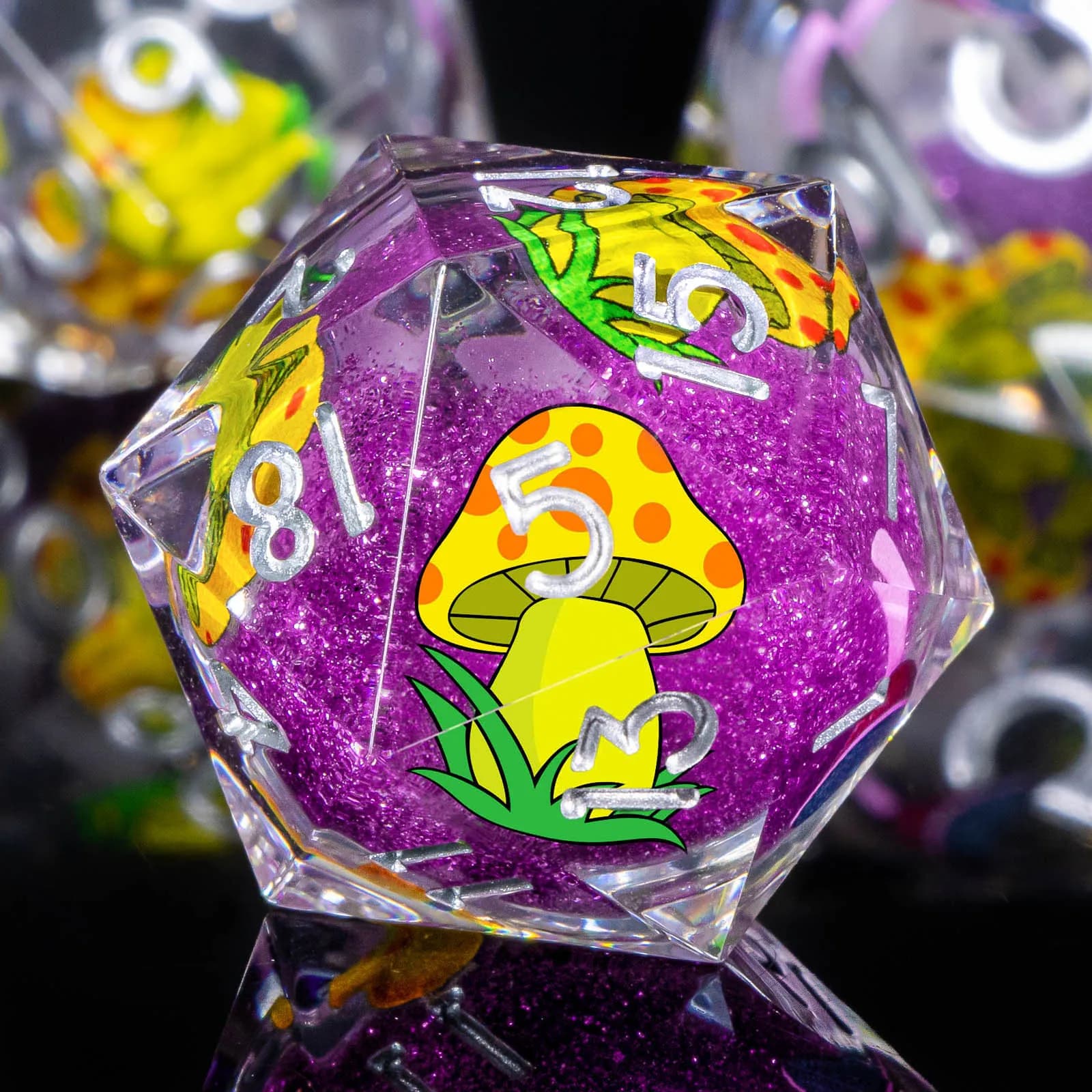 Dadi con nucleo liquido a fungo DND, set di dadi in resina con bordo affilato da 7 pezzi per Dungeon e Dragon, dadi D&D per giochi di ruolo D20 D12 D10 D8 D6 D4