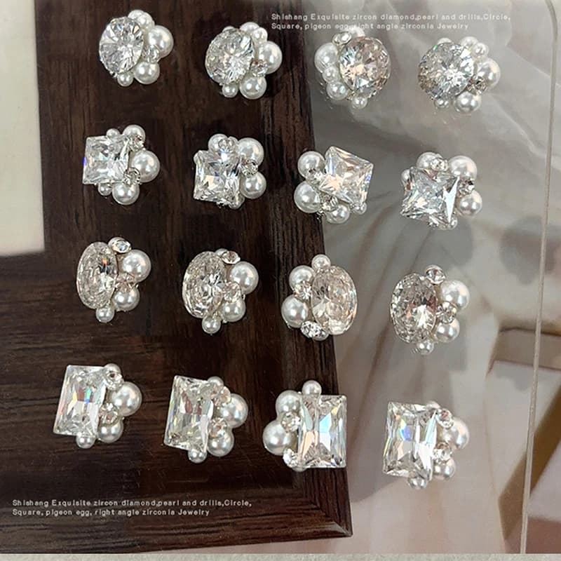 5PCS 3D Nail Art Strass Perle Pila Charms Impilati Cristallo Diamante Parti di gioielli Accessori per unghie Decorazione Forniture