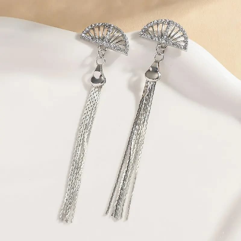 Orecchini Pendenti Vintage di Lusso per Donne, Design a Ventaglio con Nappine, Gioielli Versatili e Audaci