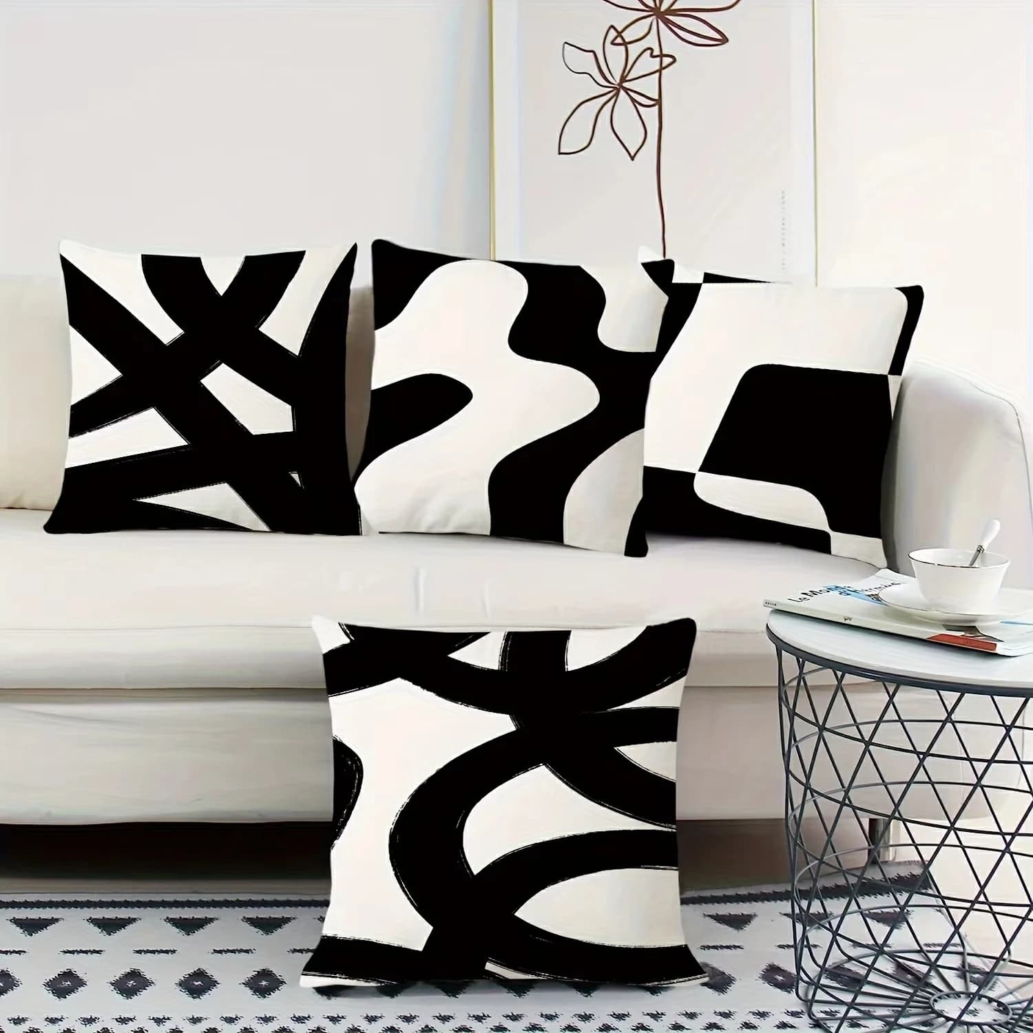 Decorative Federa with Black Lines Print for Sofa and Armchair, Homeless Decoration