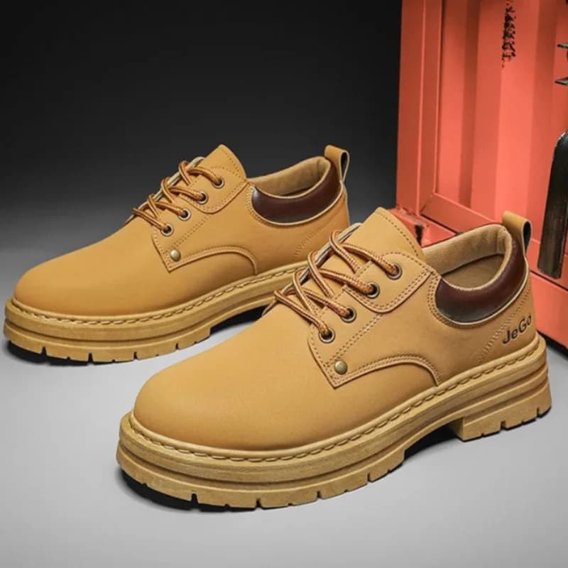 Men Work Boots Low Top Flat Versatile Casual Thick Bottom Man Shoes Retro Non Slip Wear Resistant Outdoor Hiking Walking Shoes