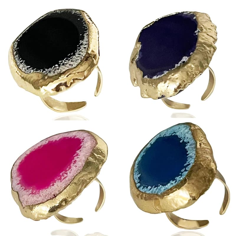 Anello aperto irregolare con fetta di agata grande per gioielli da dito in pietra naturale color oro ridimensionabile da donna