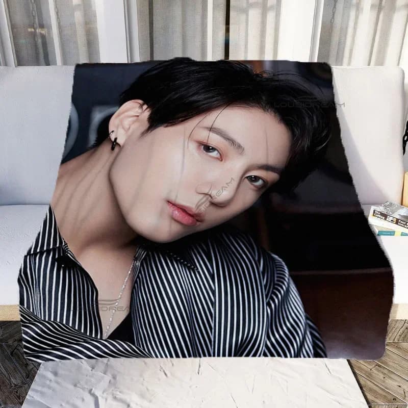 Coreano moda maschio cantante gruppo coperta Pop Star flanella coperta accogliente pigro copridivano coperta Super morbida lenzuolo materassi