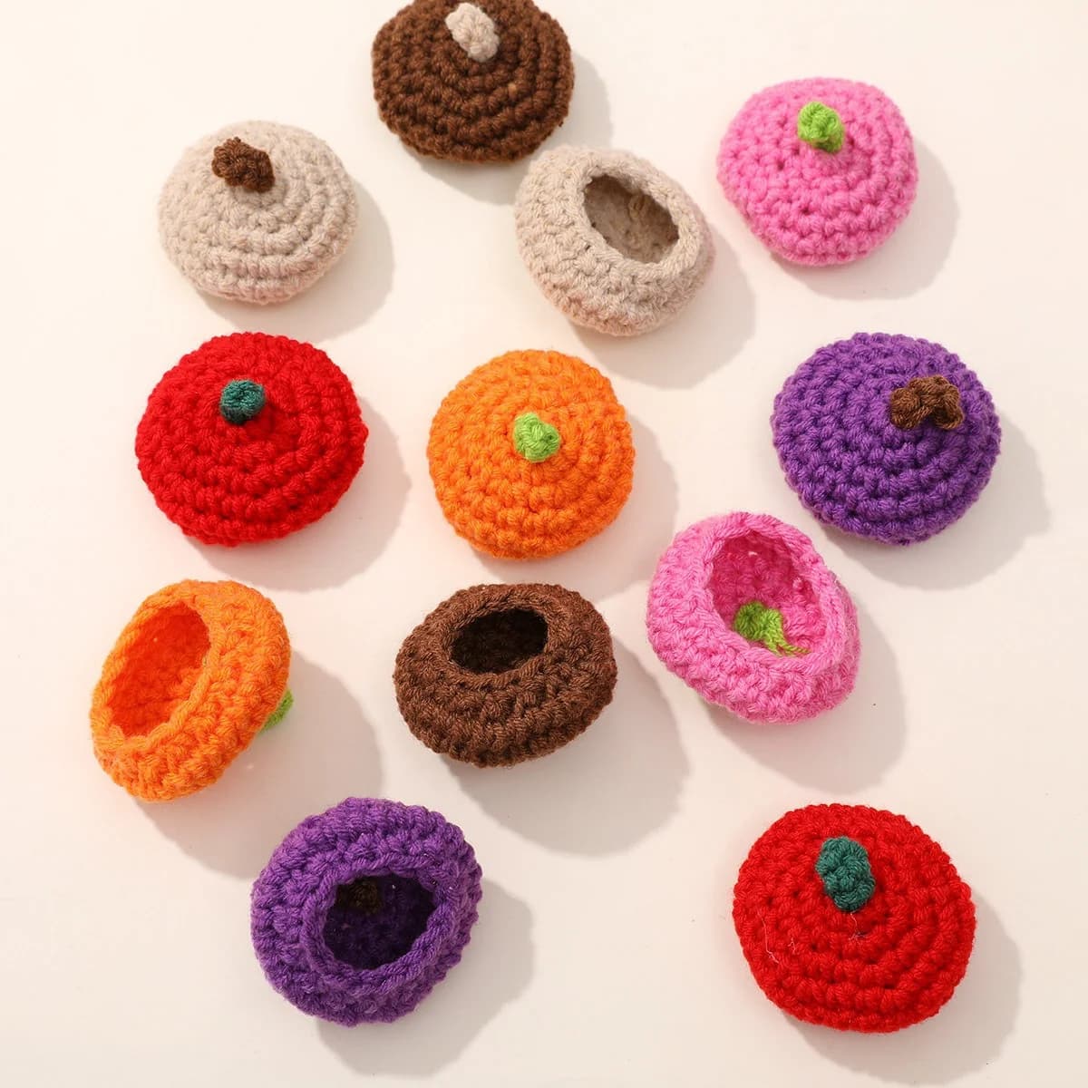 5 pezzi mini cappello lavorato a maglia di lana forniture decorative custodia per telefono fai da te borsa spilla indumento arte materiali artigianali capelli bambola piccolo ornamento