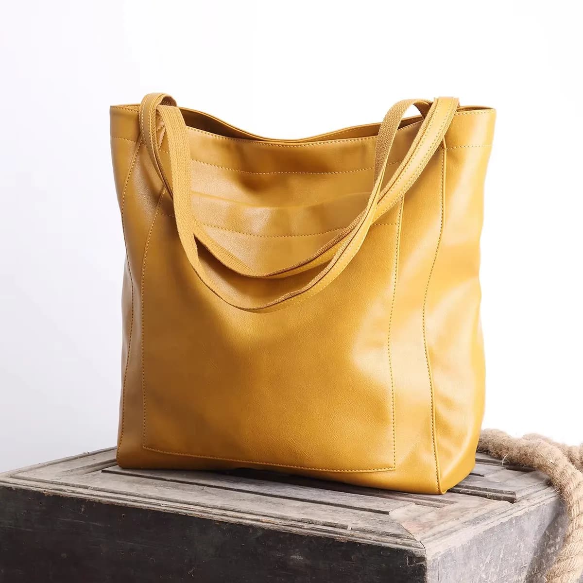 Women's Bags Large Capacity Handbags Fashion Leather Waxed Oil With Side Pockets Girl Bags Women's Bags 2025 New