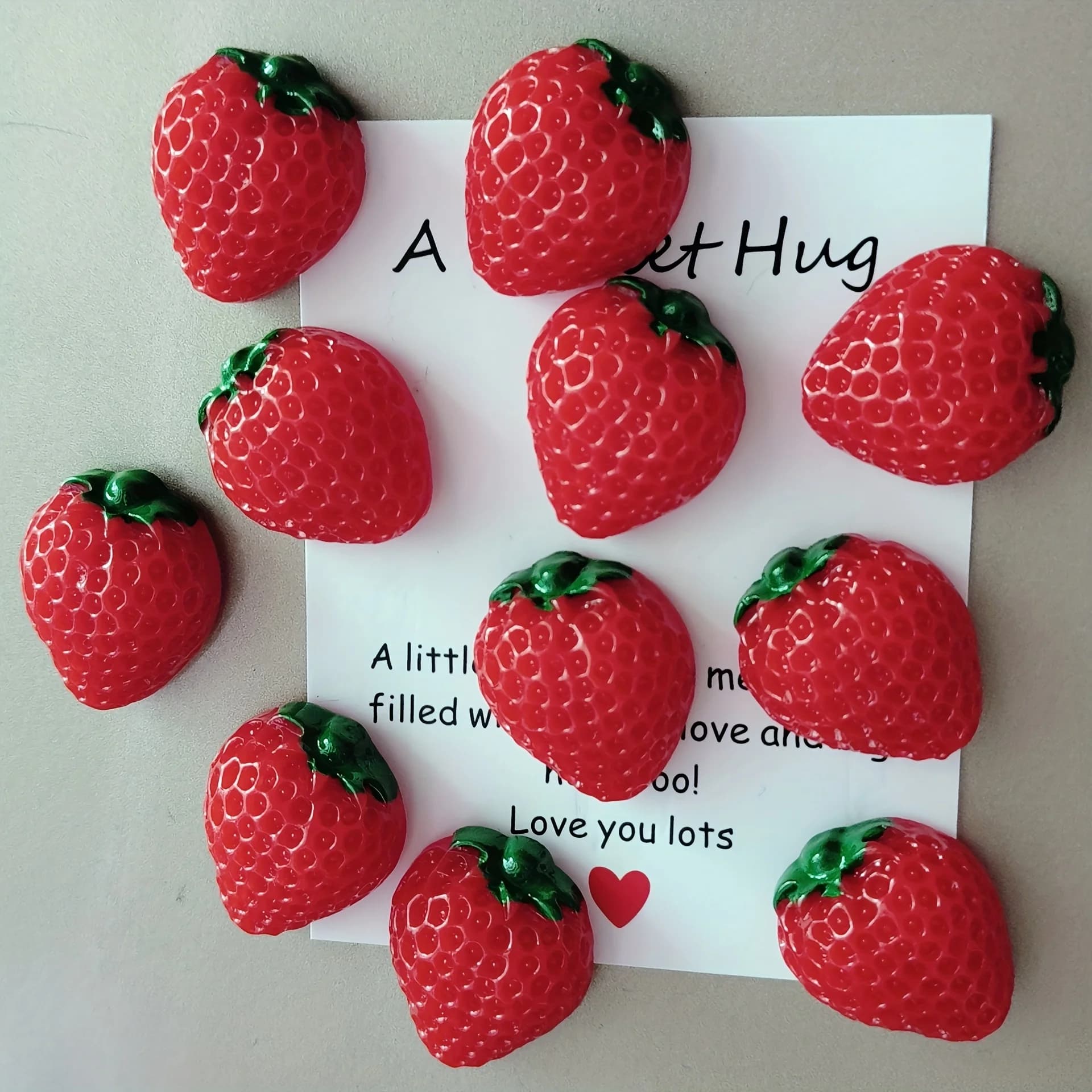 12 magneti per frigorifero, simpatici magneti di fragole a forma di cartone animato per tabelloni creativi, appunti adesivi per lavagna