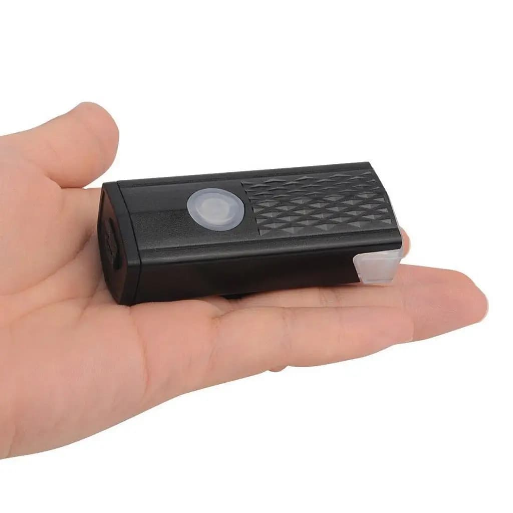 Luce per Bicicletta Ricaricabile USB, Durata 3+ Ore, Faro Anteriore Super Luminoso