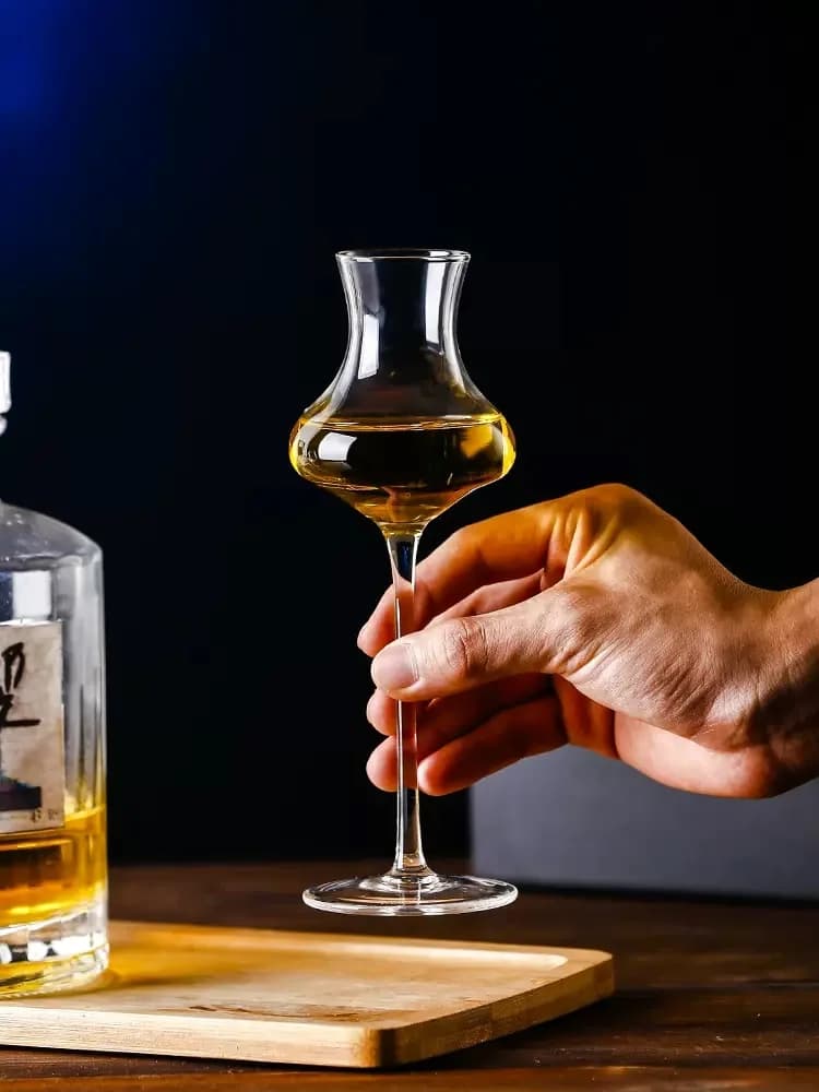 Bicchiere aromatico in cristallo senza piombo da 125 ml Bicchiere da vino ChampagneTasting Elegante bicchiere da whisky Calice per bevande pure
