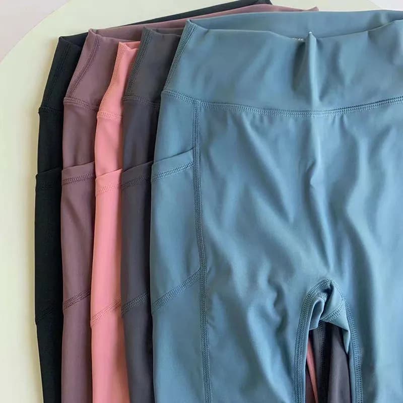 Women's Sports Shorts with Rapid Drying, High Waist, Knee Length, with Pockets, for Yoga, Gym, Training and Cycling